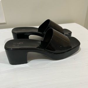 Low heel black patent platform sandals